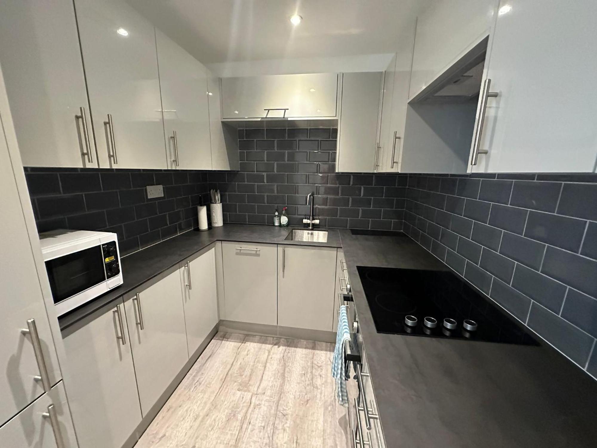 Modern Flat Near Highbury & Islington Station * Londra